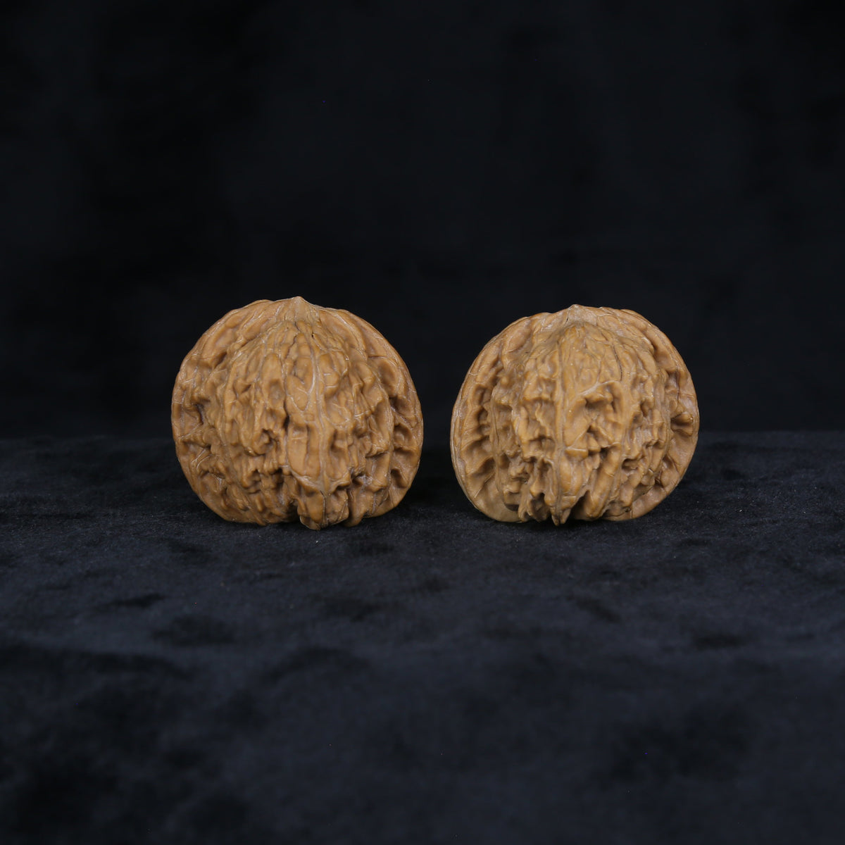 The Muted Zenith Spheres | Mo-Pan Walnut Set 4906