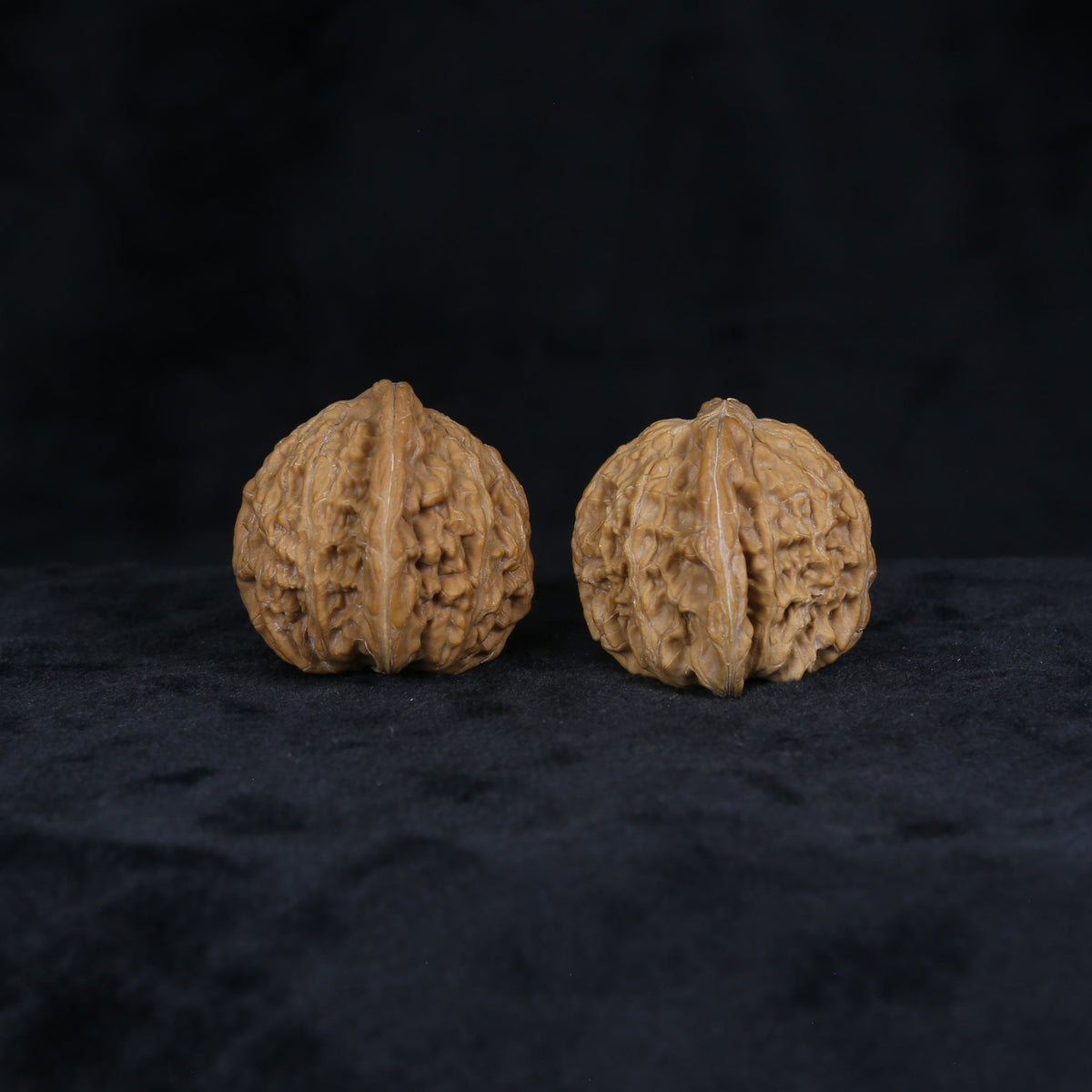 The Muted Zenith Spheres | Mo-Pan Walnut Set 4906