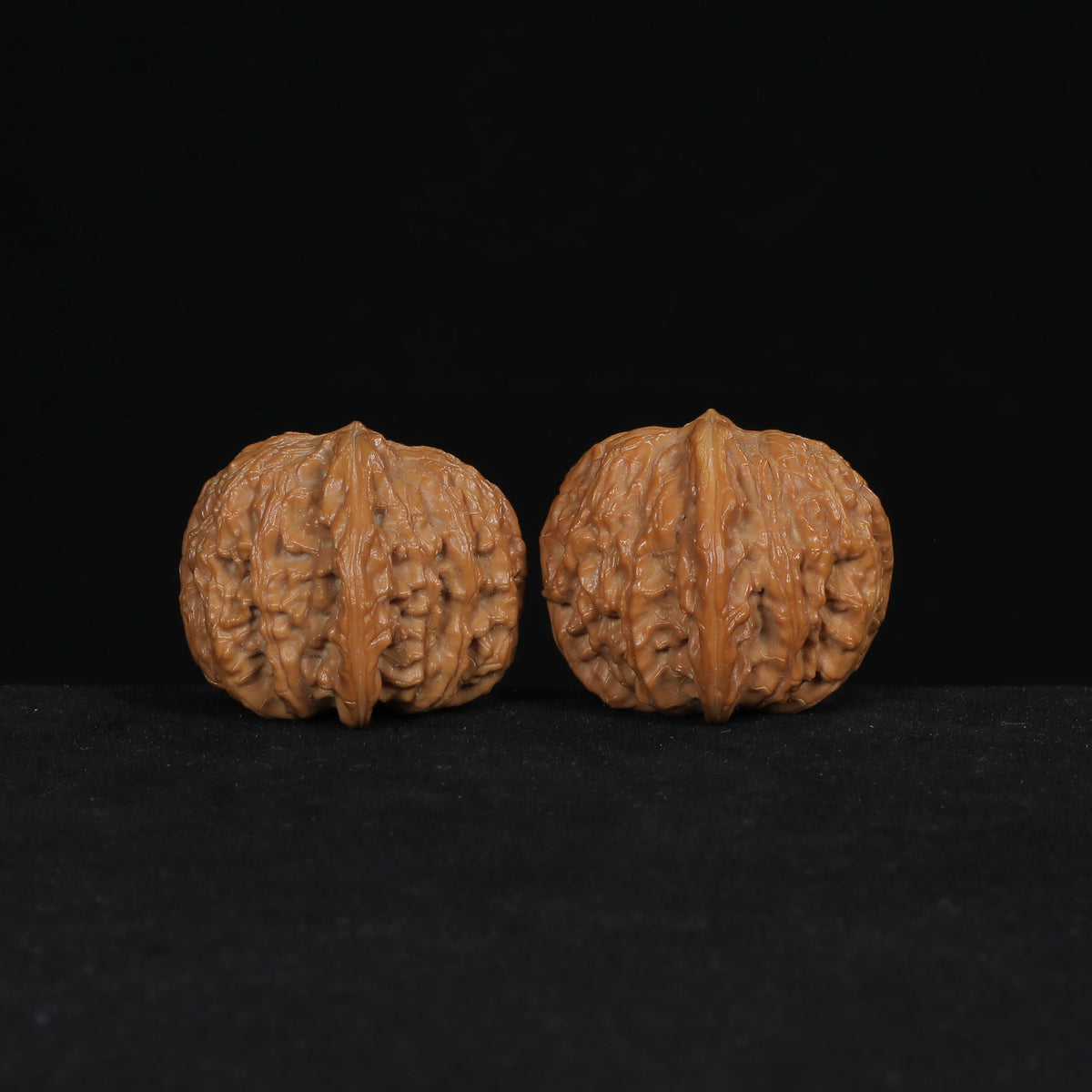 The Muted Zenith | Mo-Pan Walnut Set W7582