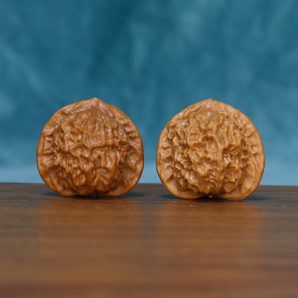 Carved Wenwan Walnut L03 – Two Pieces Front Display, Natural Relief Pattern