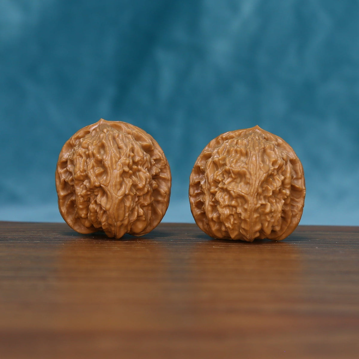 Carved Wenwan Walnut L12 – Two Pieces Front Display, Natural Relief Pattern