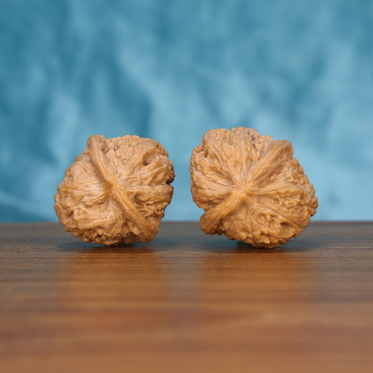 The Frontier Crest Spheres | Xi-Bei-Jiang-Jun-Bang Walnut Set 5513