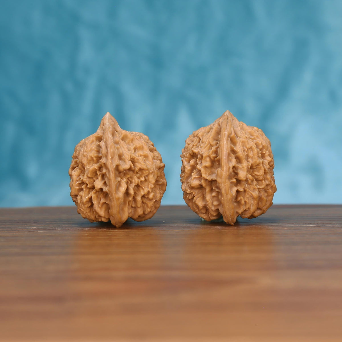 W7586 Starry Crest walnut close-up – sharp natural undulations and 37mm starry sky texture
