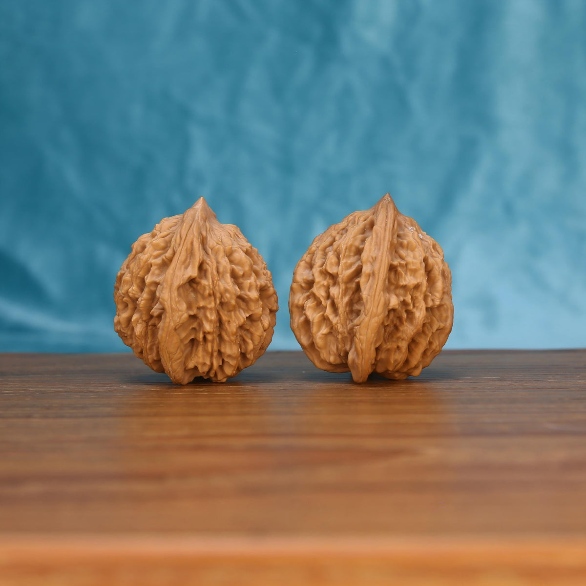 W7573 Mai-Sui Hu-Tou walnut close-up – deep woven texture and 1.4g untamed organic mass variance