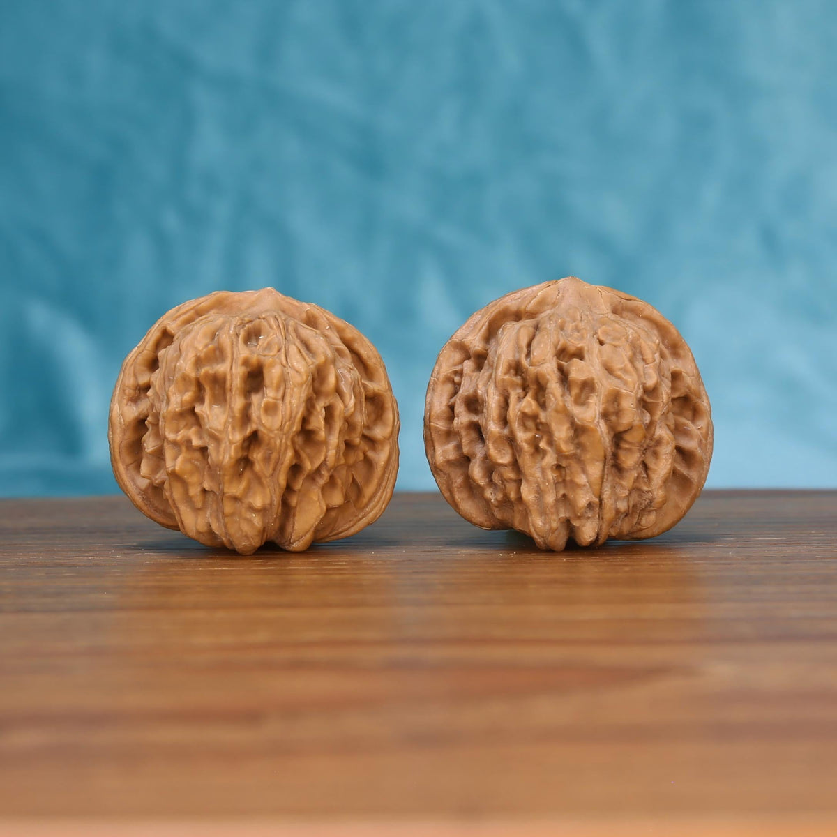 Si-Zuo-Lou walnut pair front view – architectural grand ridges and acoustic resonance by mistbodhi