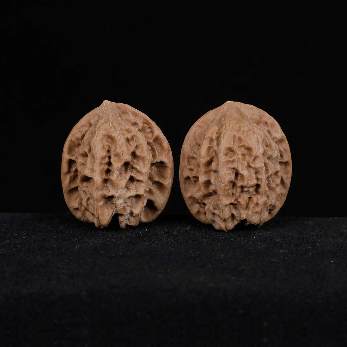 Wenwan Walnut Pair CWY11 · 荒璞 Wild Unclassified · Raw & Unpolished