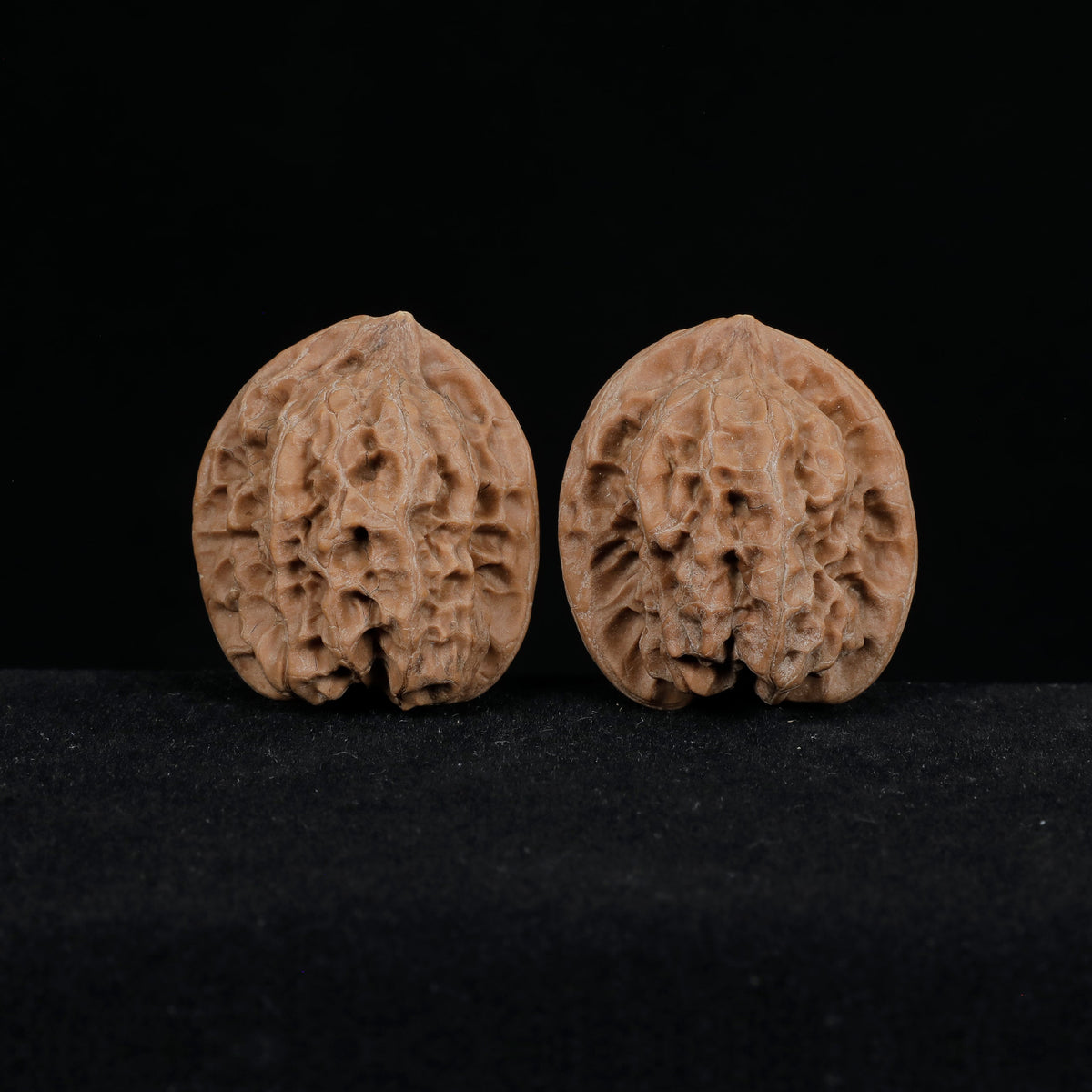 CWY11 wenwan walnut pair top view, deep natural grooves, wild harvested Chinese walnut pair
